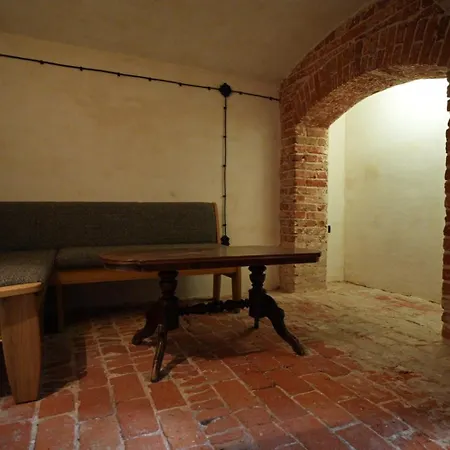 Klonówka Gospodarstwo agroturystyczne *