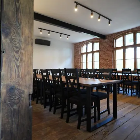 Klonówka Gospodarstwo agroturystyczne *